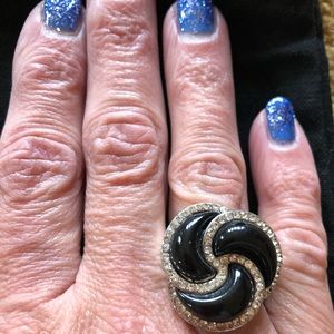 Black “onyx” stone silver toned band